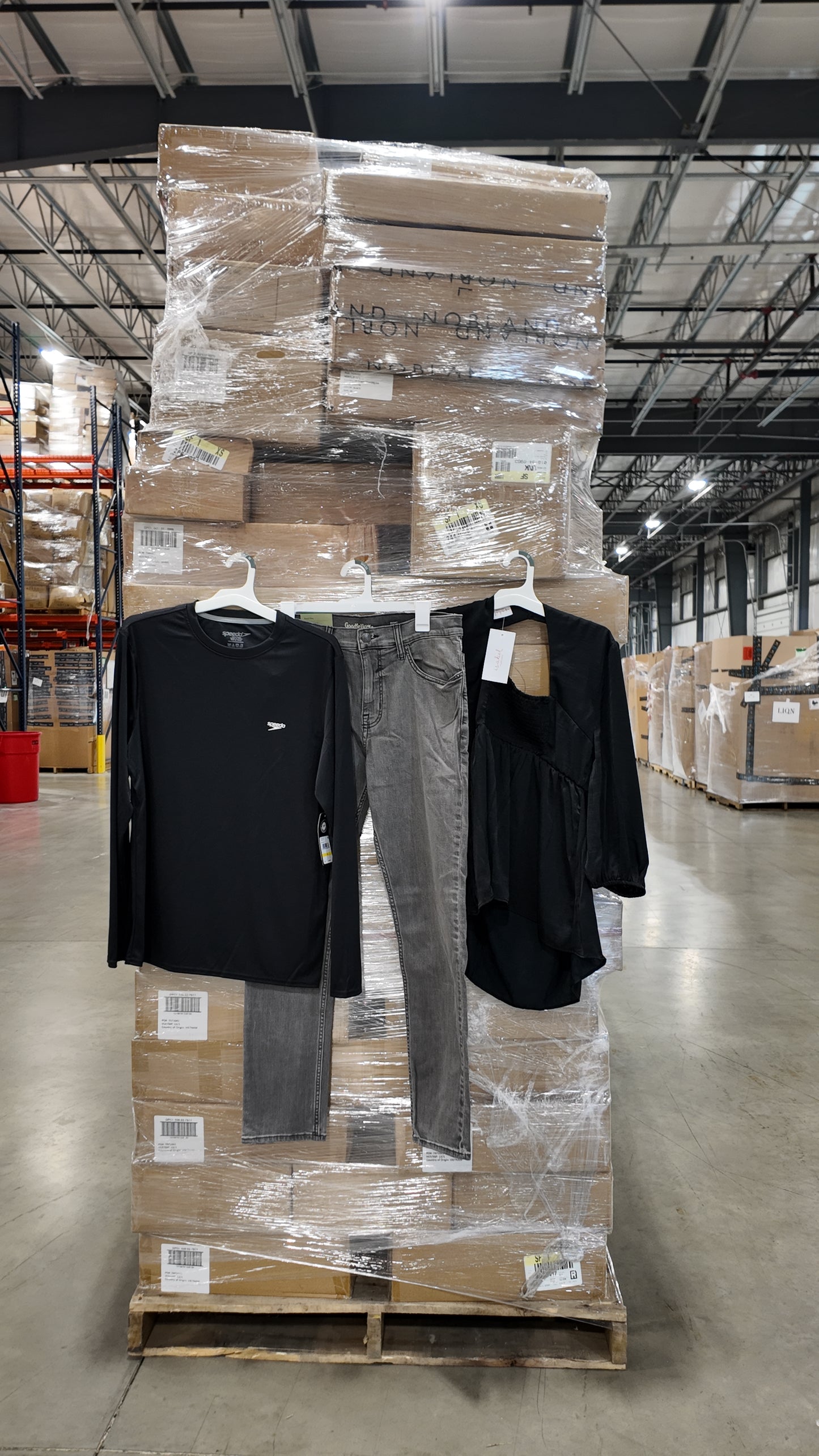 Purchase TGT case pack truckloads featuring a mix of clothing, shoes, and accessories for men, women, kids, and babies, in various seasons and sizes, from Zapps Wholesale.